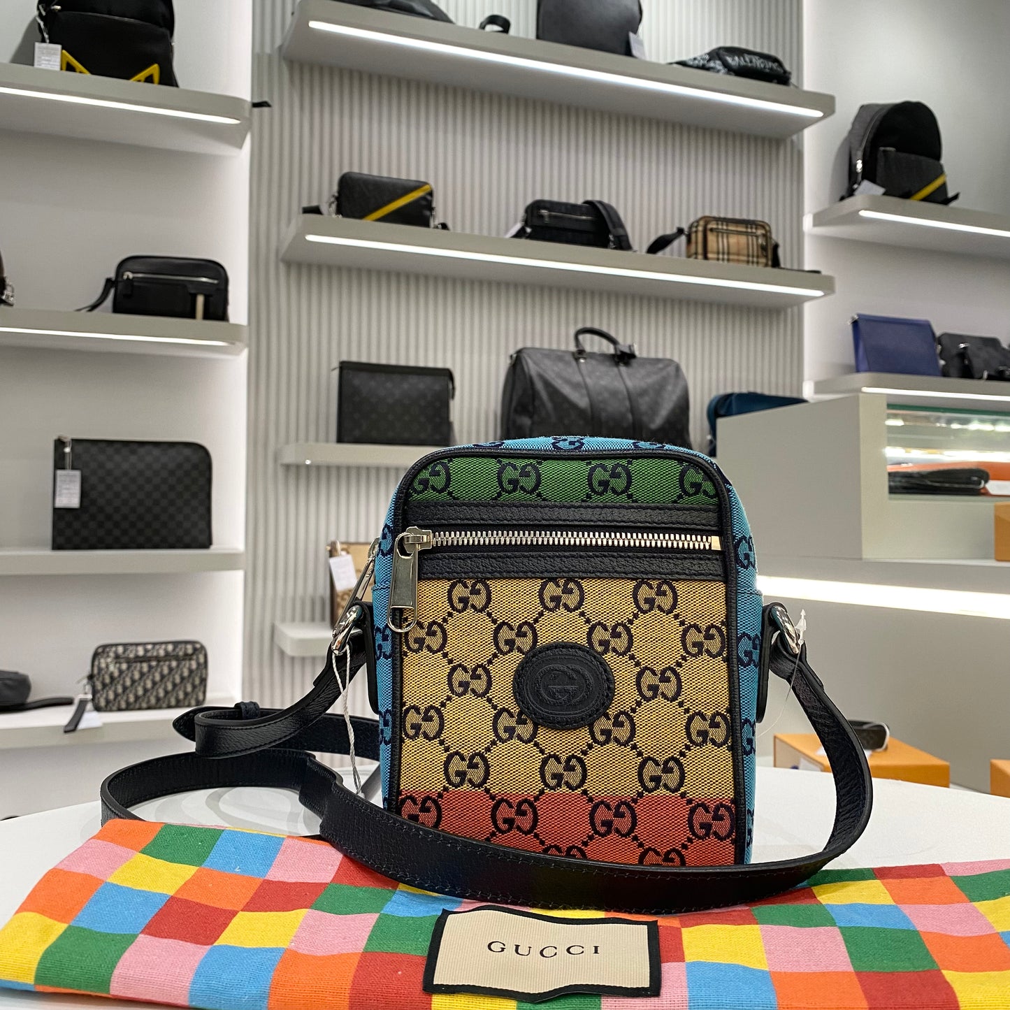 GUCCI GG SUPREME MULTICOLOR CROSS BODY BAGS