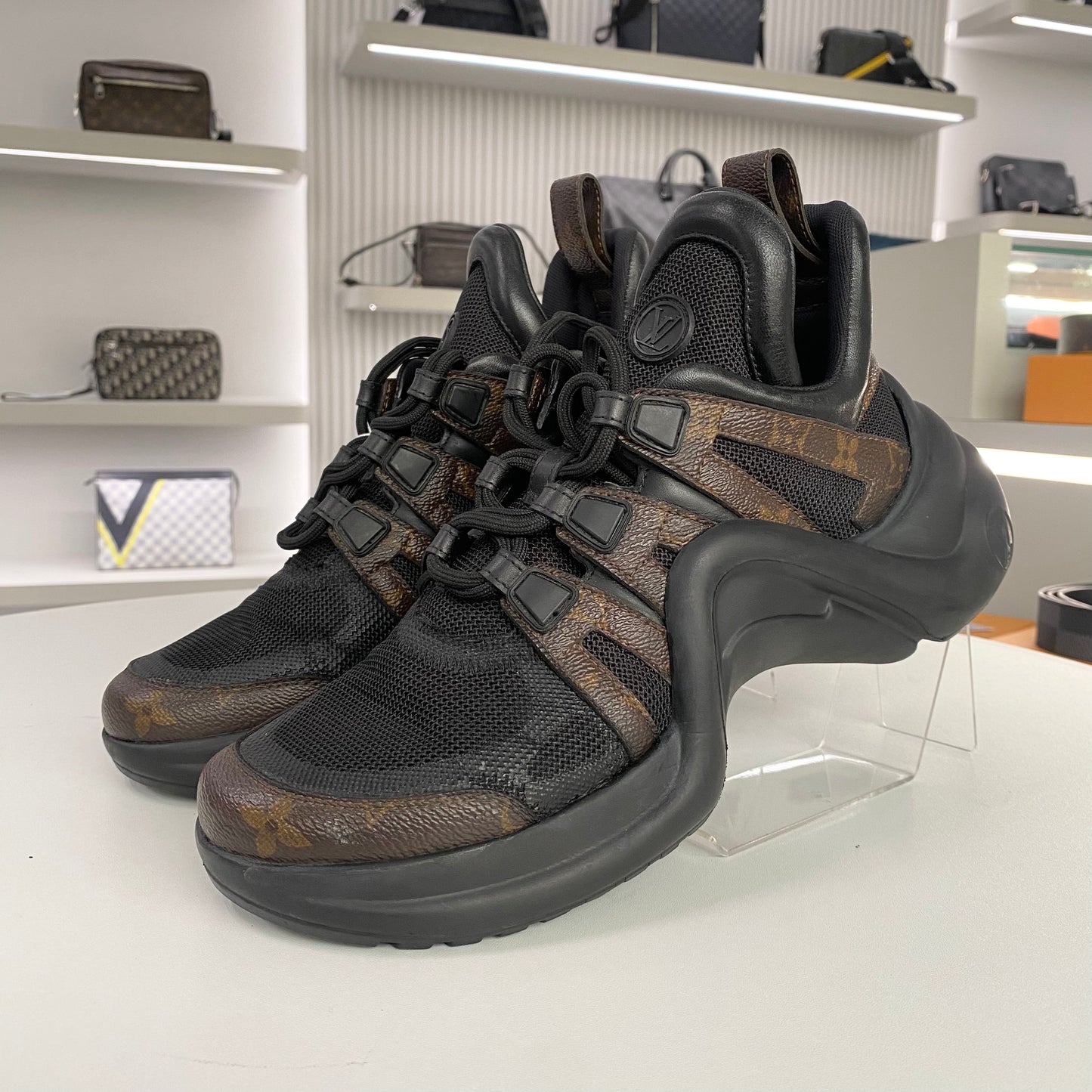 LOUIS VUITTON ARCHLIGHT SNEAKERS BROWN