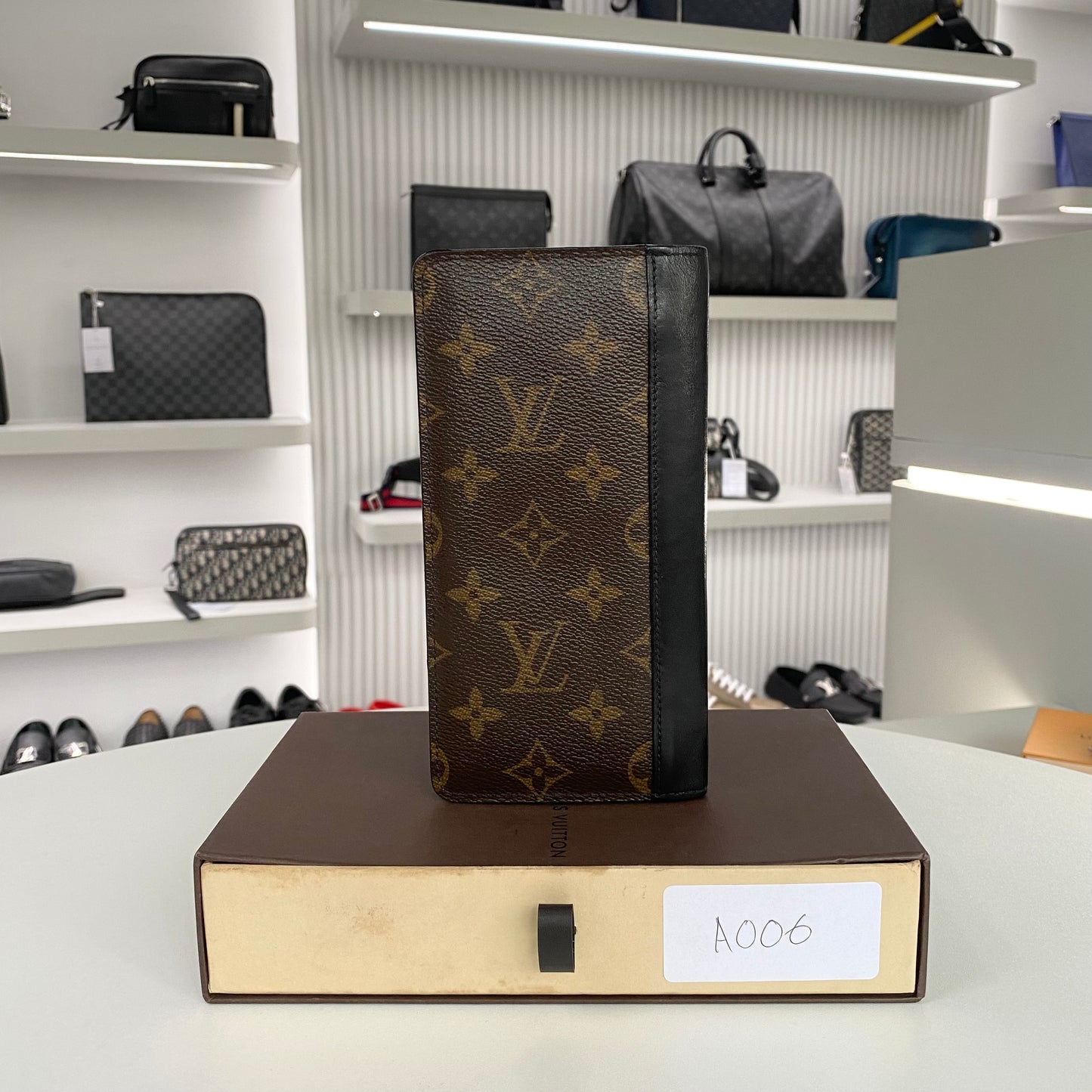 LOUIS VUITTON MACASSAR LONG WALLET BROWN