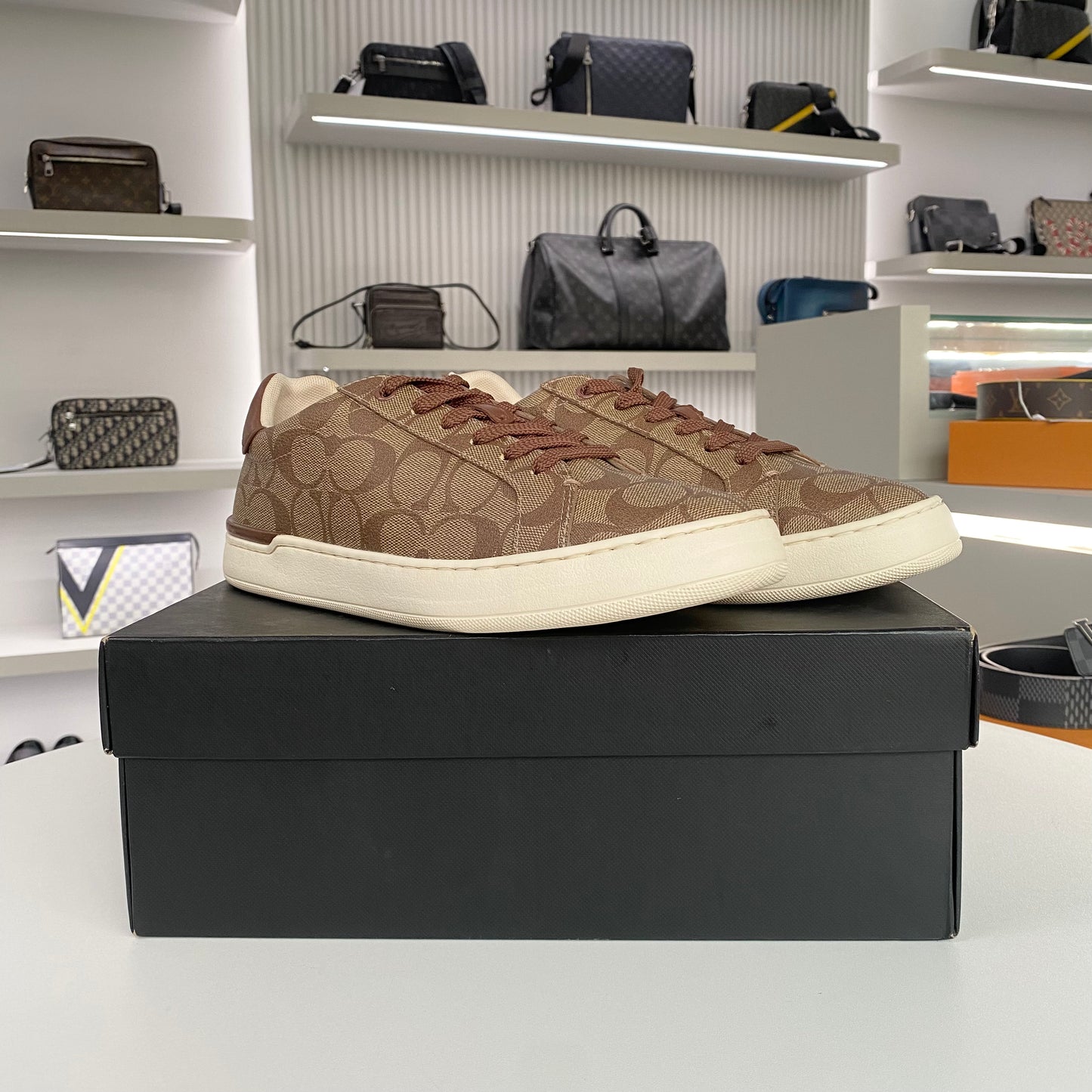 COACH SIGNATURE LOGO SNEAKERS BROWN