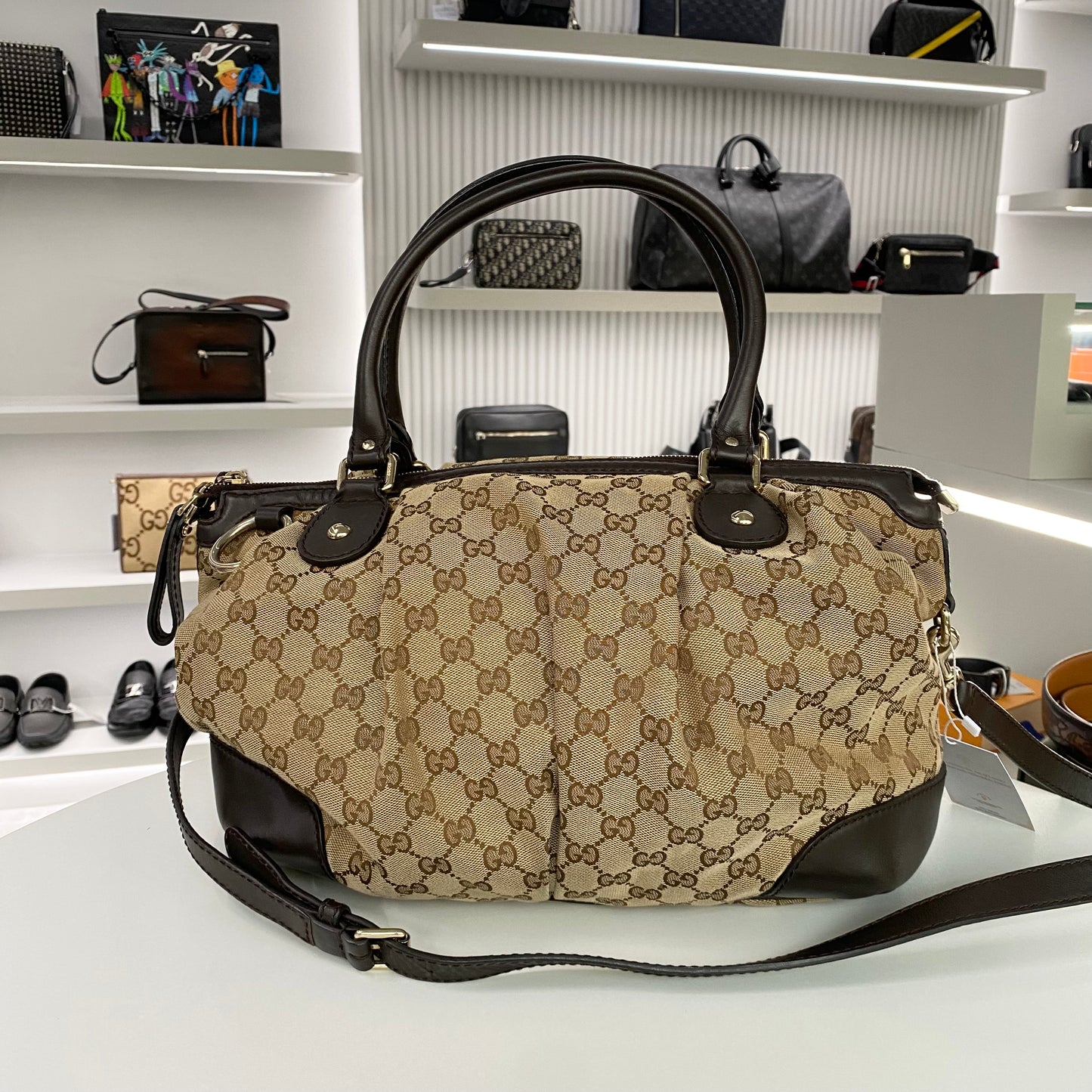 GUCCI GG SUPREME HAND BAG BROWN