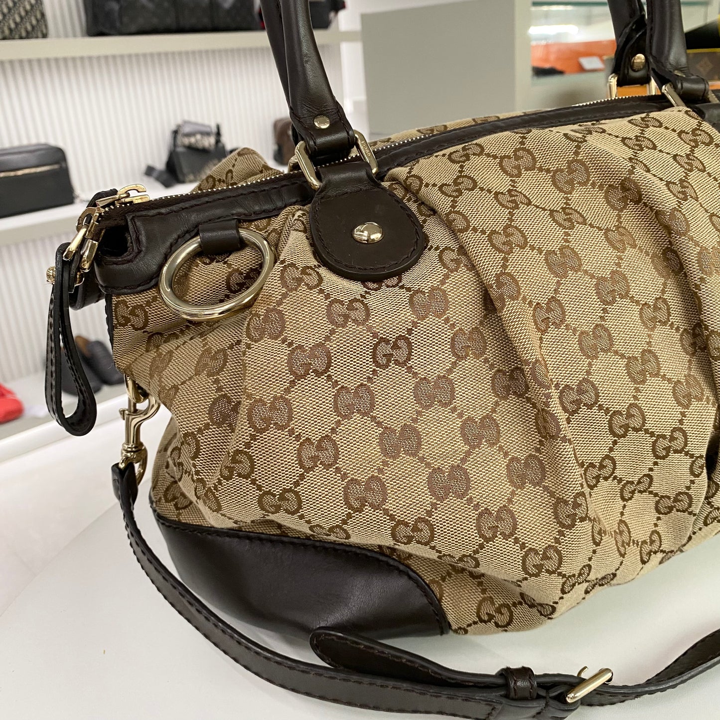 GUCCI GG SUPREME HAND BAG BROWN