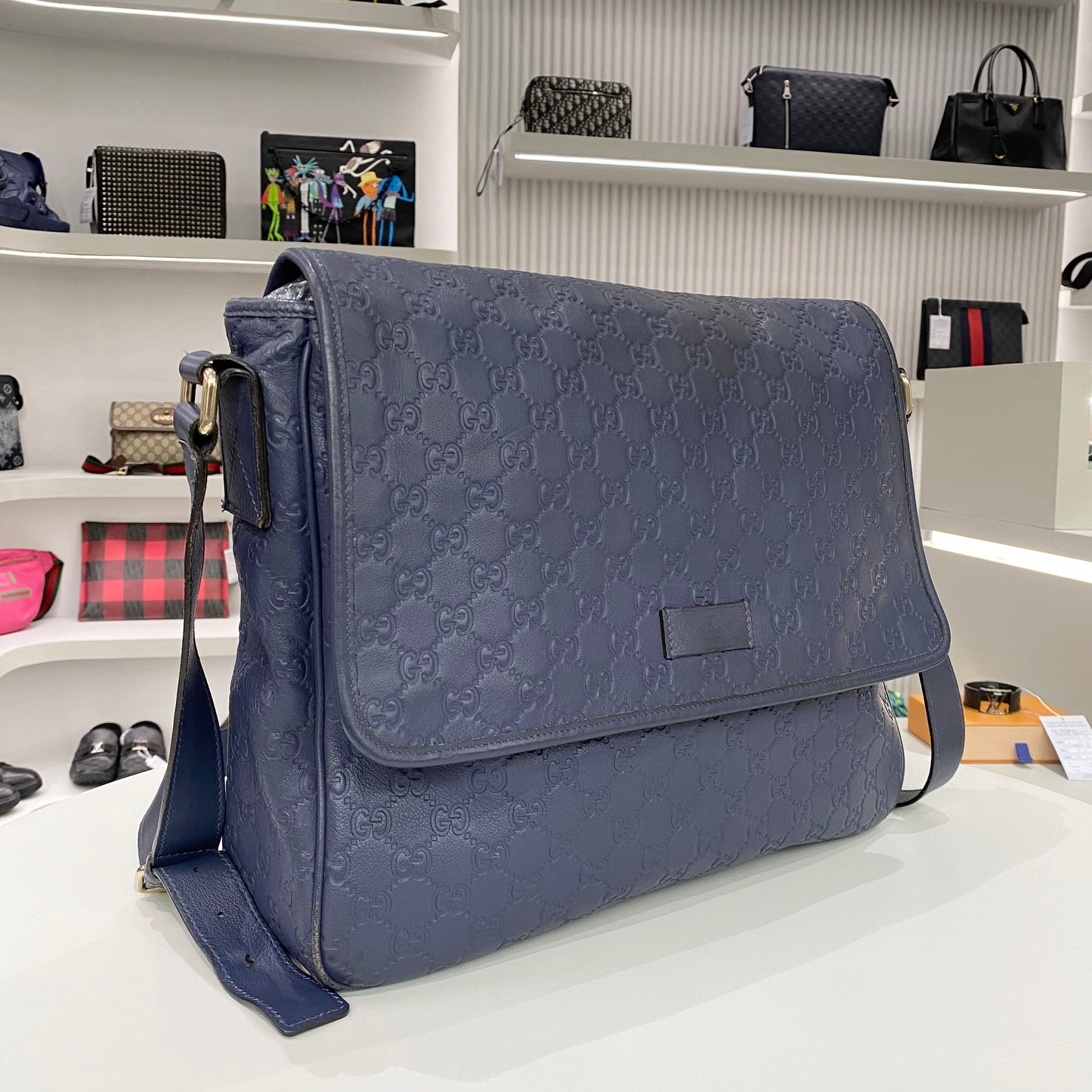 GUCCI GG MICROGUCCISSIMA MESSENGER BAG NAVY