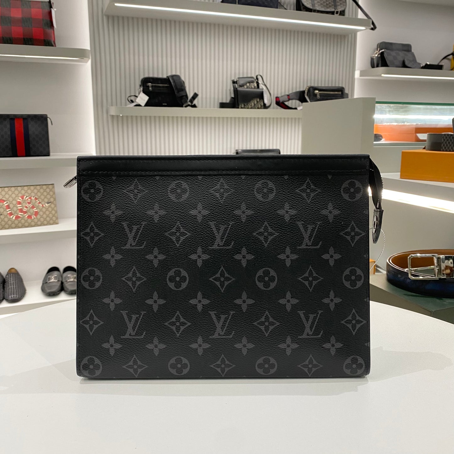 LOUIS VUITTON DAMIER POCHETTE VOYAGE BLACK