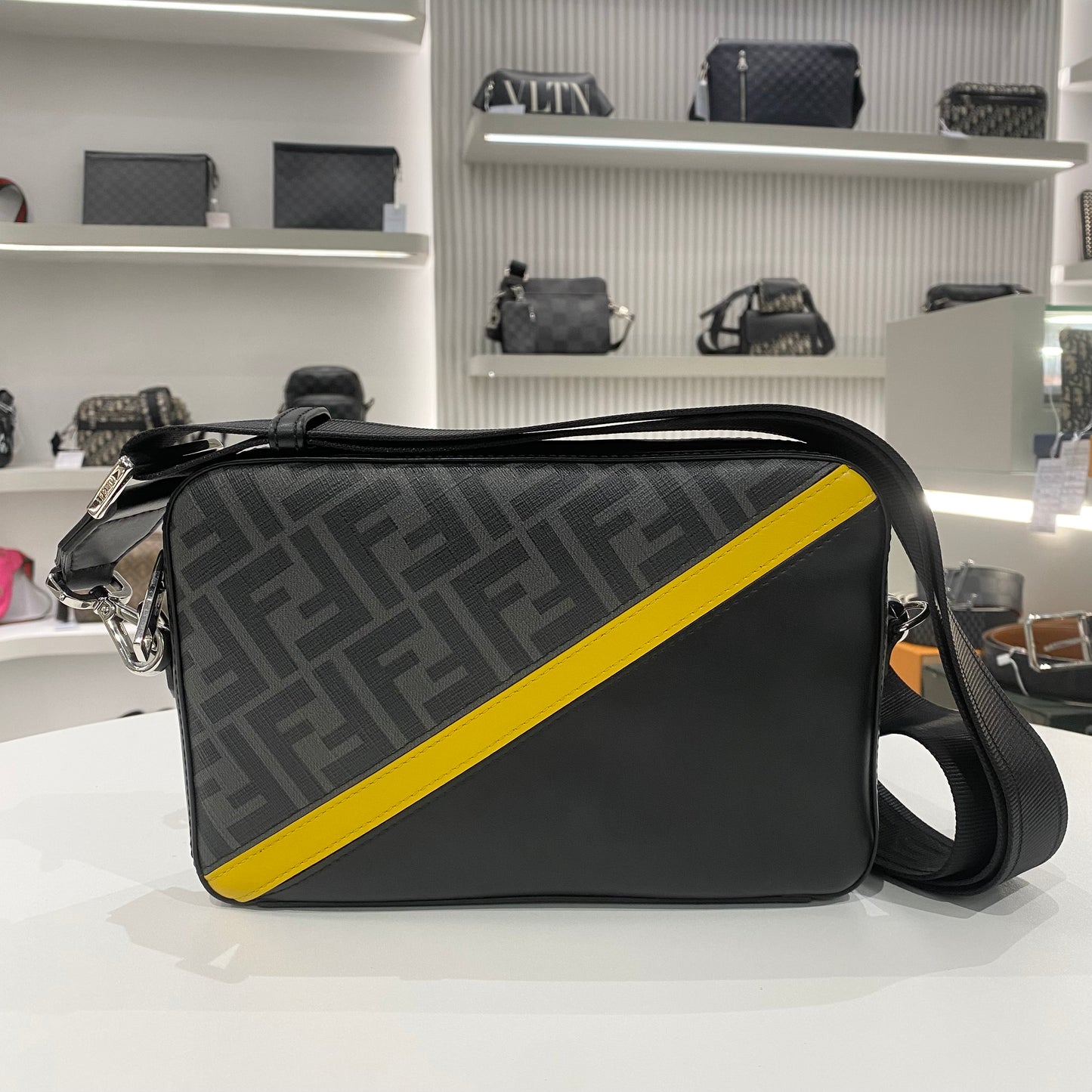 FENDI FF FOREVER LOGO SLINGBAG BLACK YELLOW