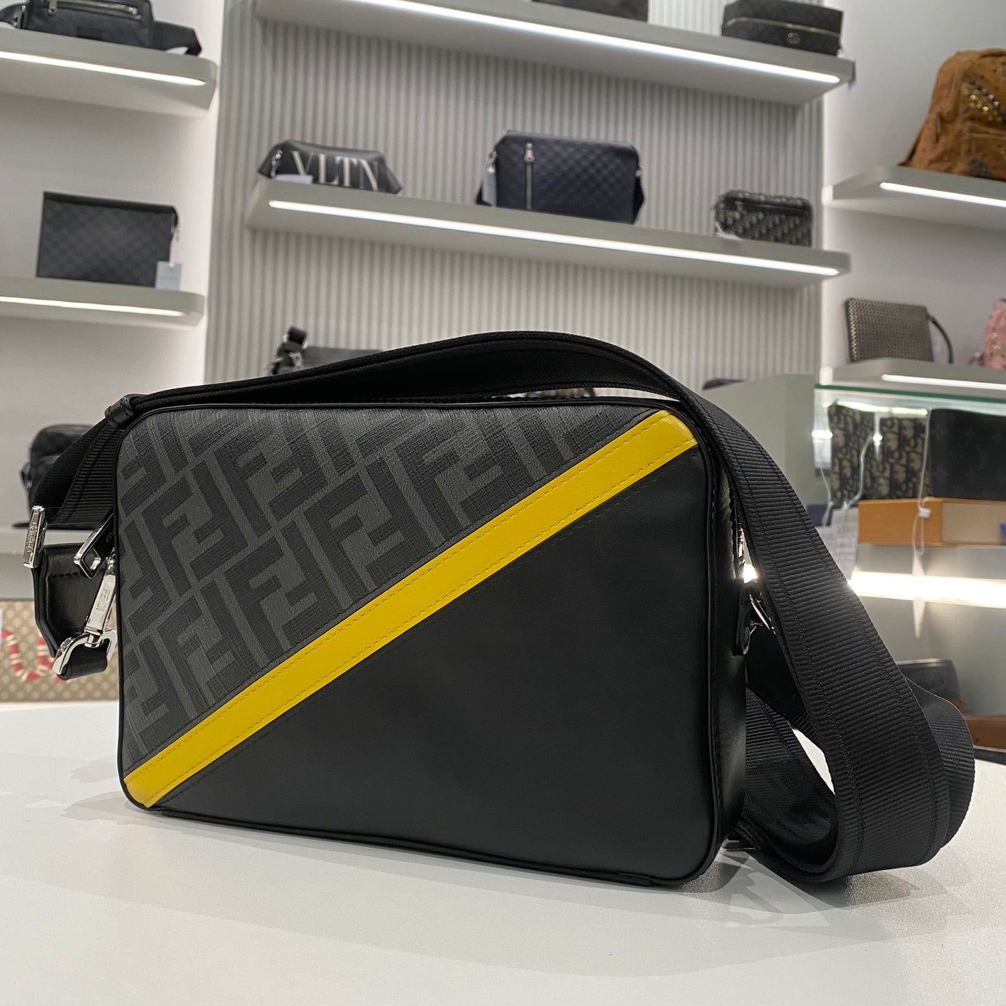 FENDI FF FOREVER LOGO SLINGBAG BLACK YELLOW