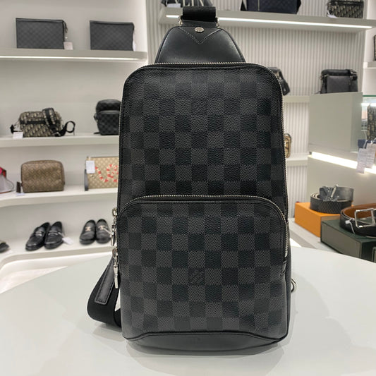 LOUIS VUITTON DAMIER AVENUE SLINGBAG BLACK