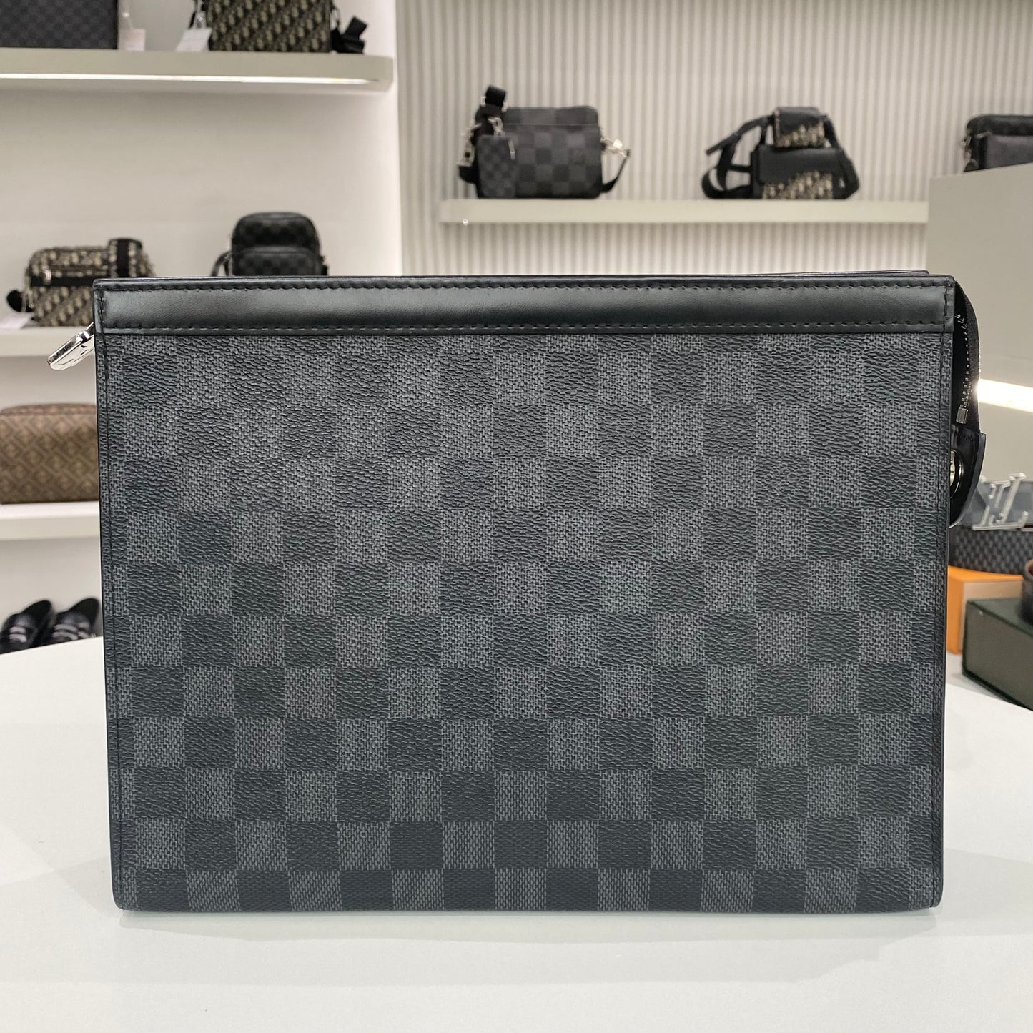 LOUIS VUITTON DAMIER POCHETTE VOYAGE BLACK